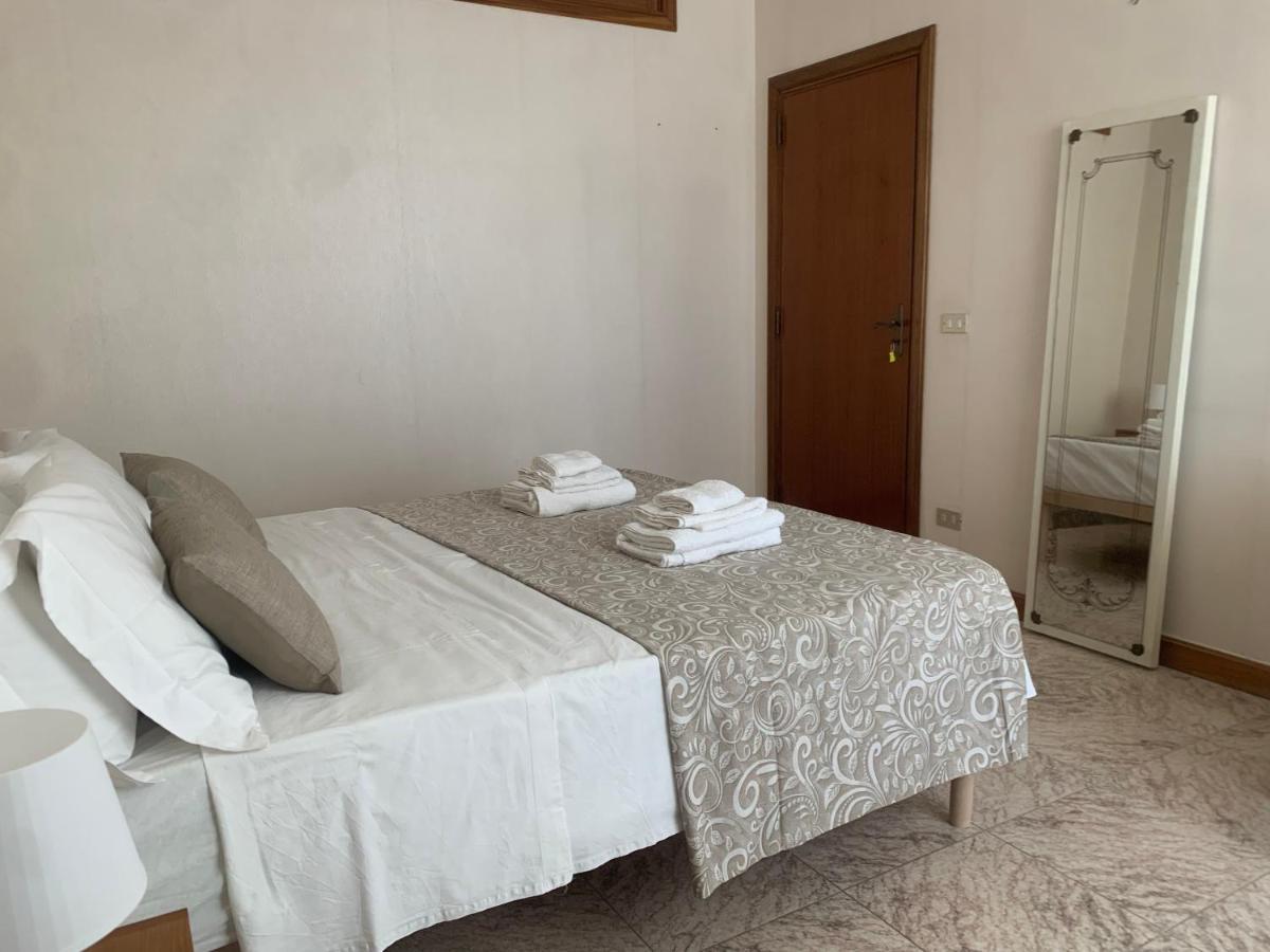 Porta Napoli Rooms Lecce Buitenkant foto