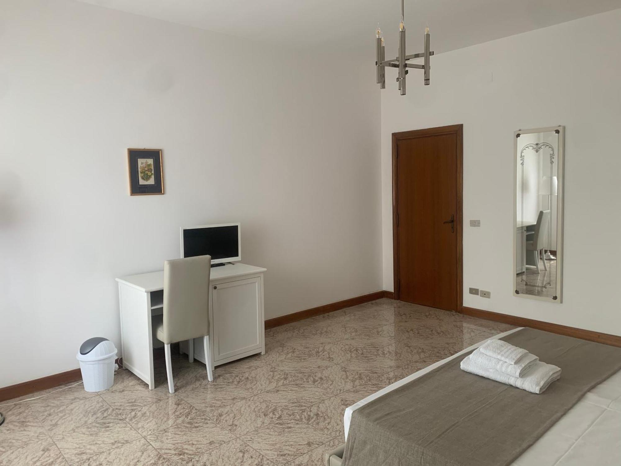Porta Napoli Rooms Lecce Buitenkant foto